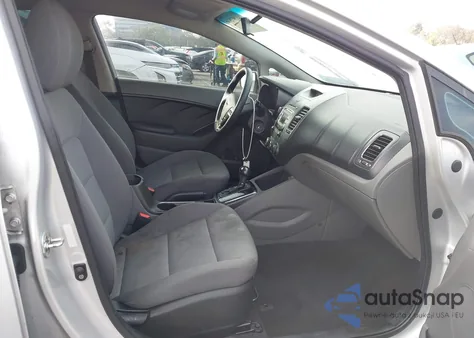 2017 Kia Forte Lx z USA, uszkodzony, nr VIN 3KPFK4A73HE098998